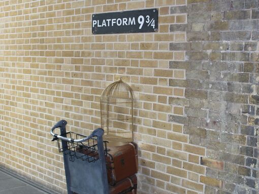 Platform 9 3/4 at King's cross station