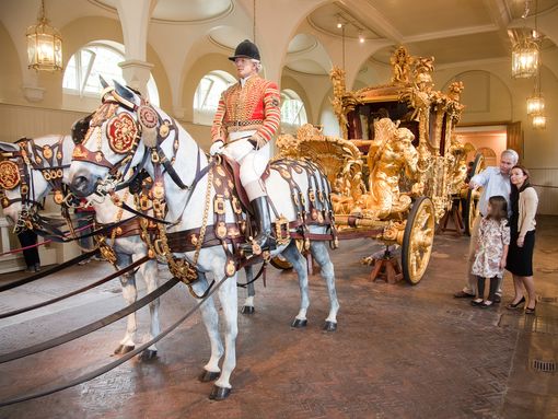 Royal_Mews_Gold_State_Coach