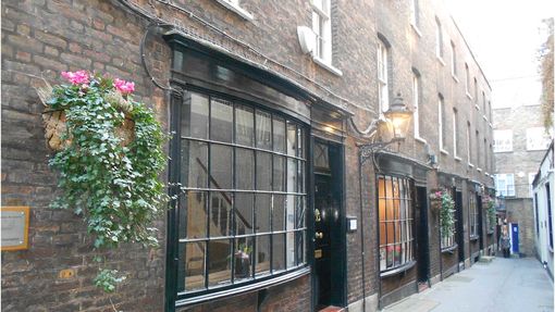 Secret London Walking Tour - Fun London Tours