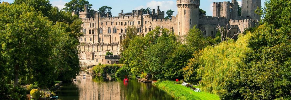 warwick castle logo