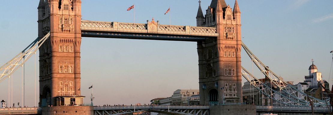 Crown Jewels of London tour with River Cruise tower bridge 2022