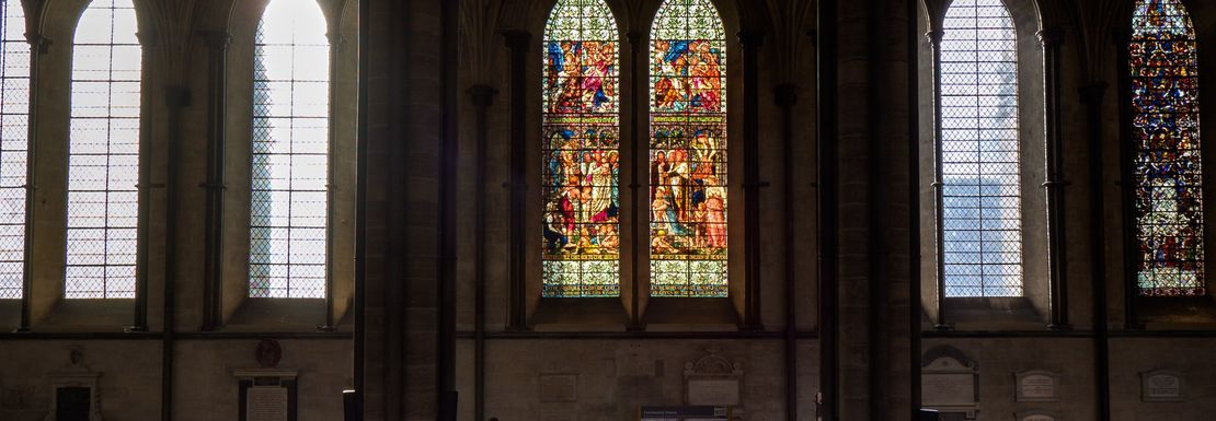 Salisbury Cathedral and the 1215 Magna Carta _ Golden Tours 21