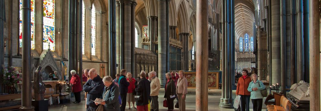 Salisbury Cathedral and the 1215 Magna Carta _ Golden Tours 24