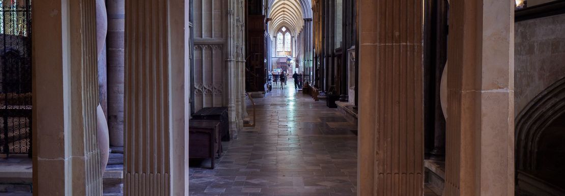 Salisbury Cathedral and the 1215 Magna Carta _ Golden Tours 9