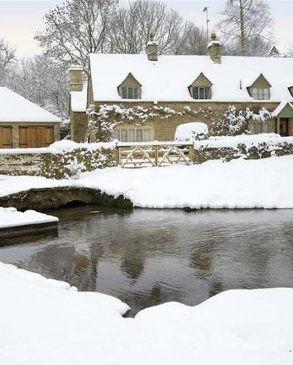 Snow in the Cotswolds on a winter day